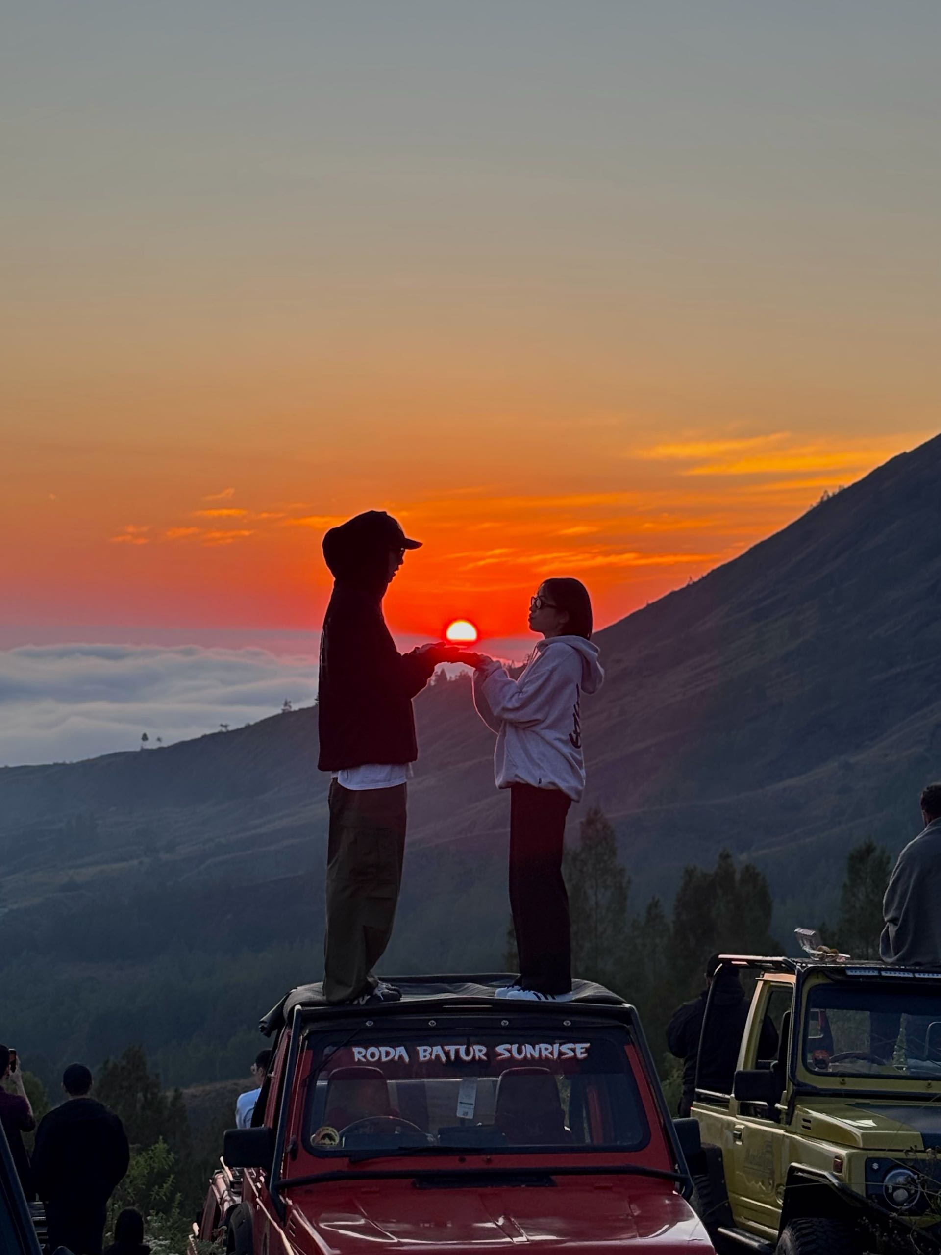 SUNRISE JEEP TOUR